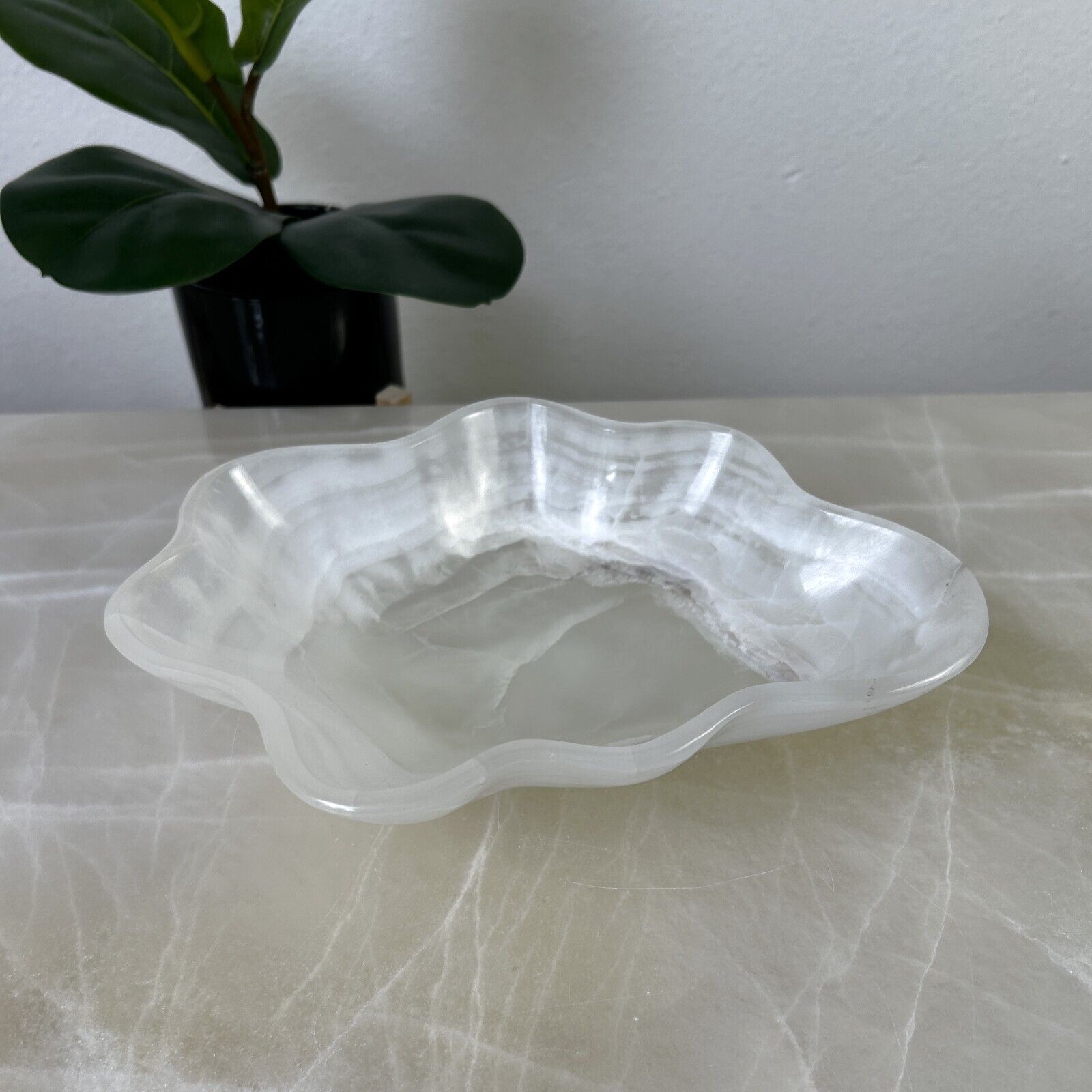 CRYSTAL WHITE ONYX HAND CARVED BOWL, NATURAL ONYX BOWL / MWB06