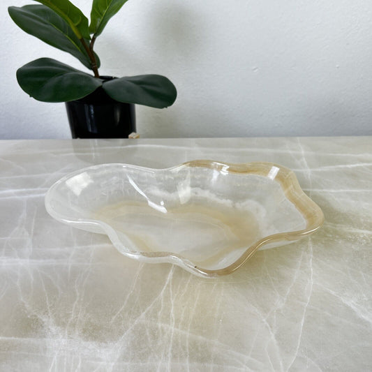 NATURAL WHITE ONYX HAND CARVED BOWL, NATURAL ONYX STONE BOWL / MWB04