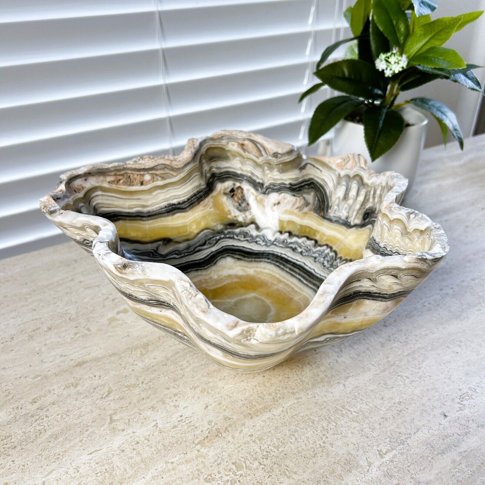 NATURAL ZEBRA ONYX HAND CARVED BOWL, NATURAL ONYX STONE BOWL / BM03